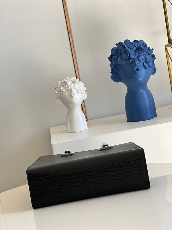 I W Fashion Lu-Vi bags - 17292