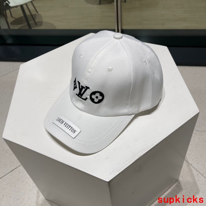 Louis Vuitton Luxury Cap