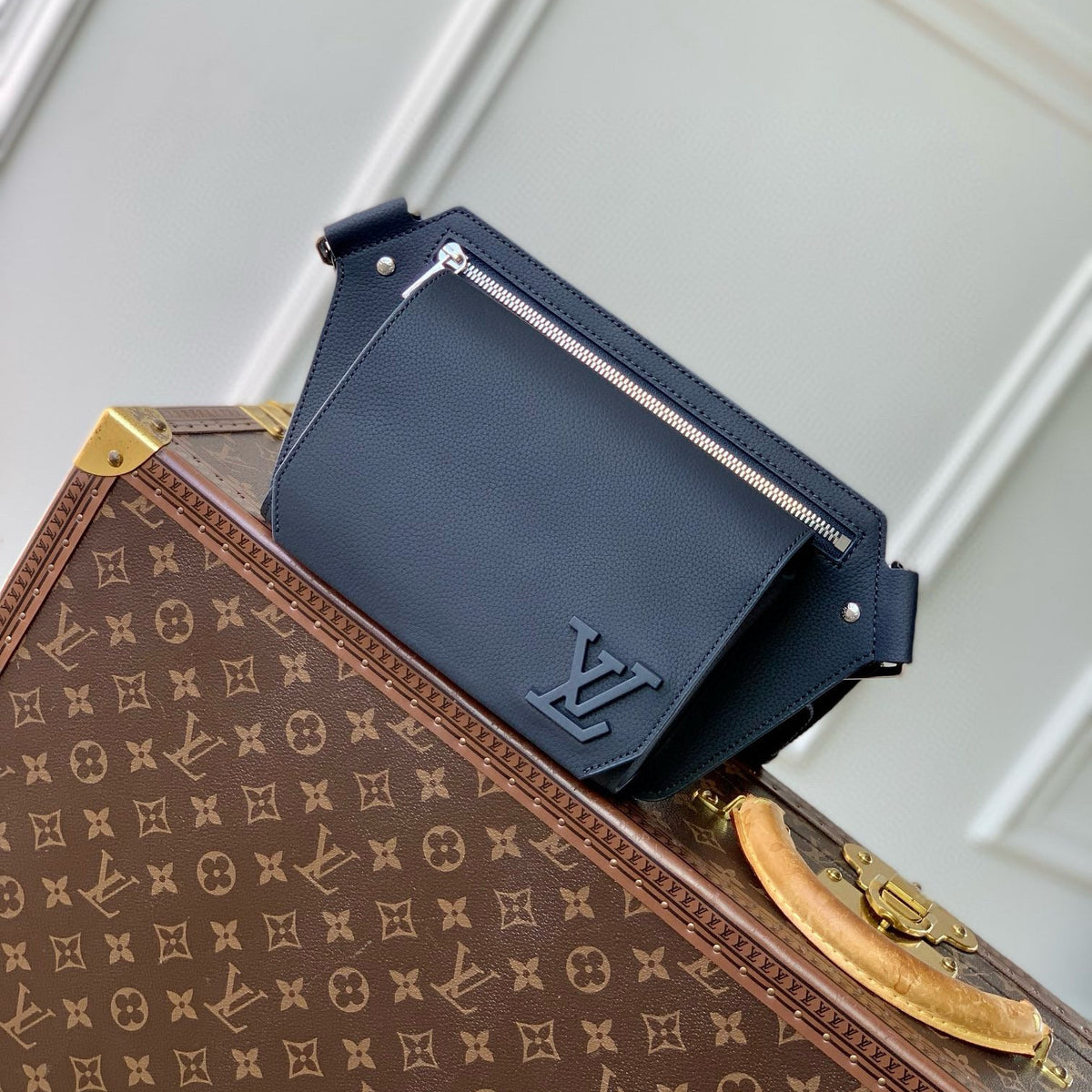 LOU FASTLINE MESSENGER BAG