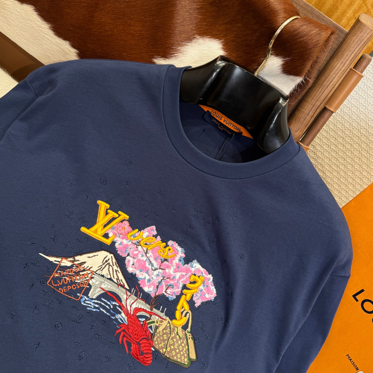 LOU T-SHIRT