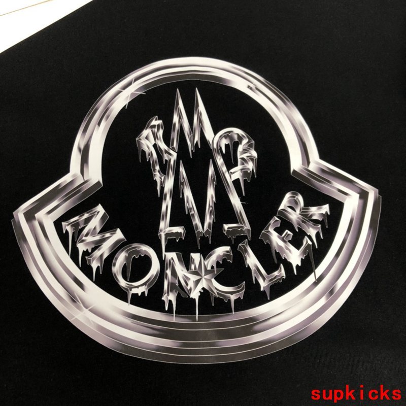 Moncler Luxury Cloth