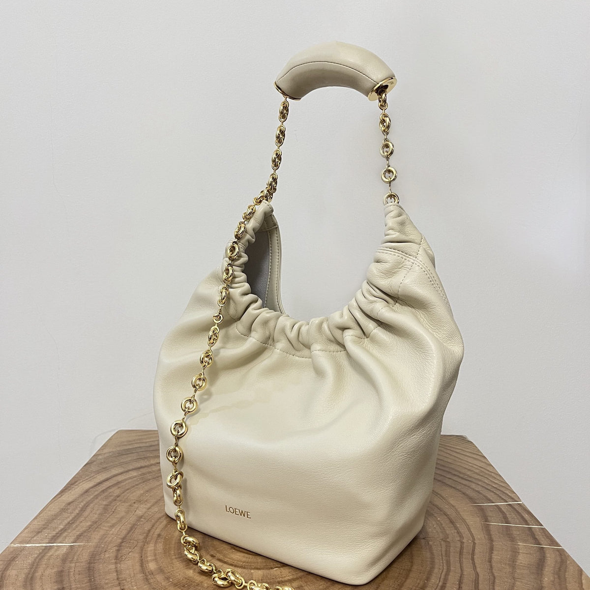 LOEW SMALL SQUEEZE BAG