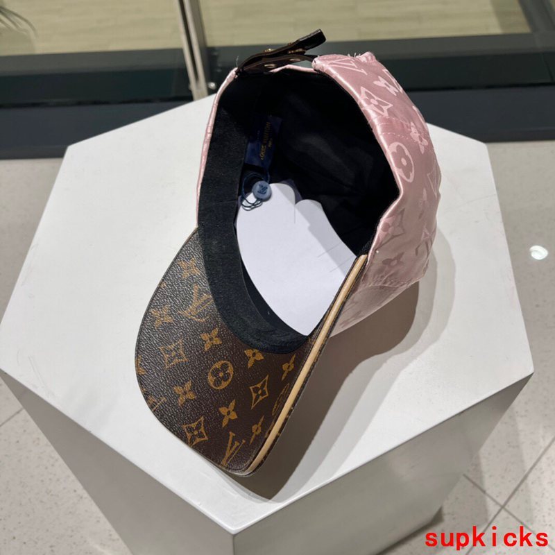 Louis Vuitton Luxury Cap