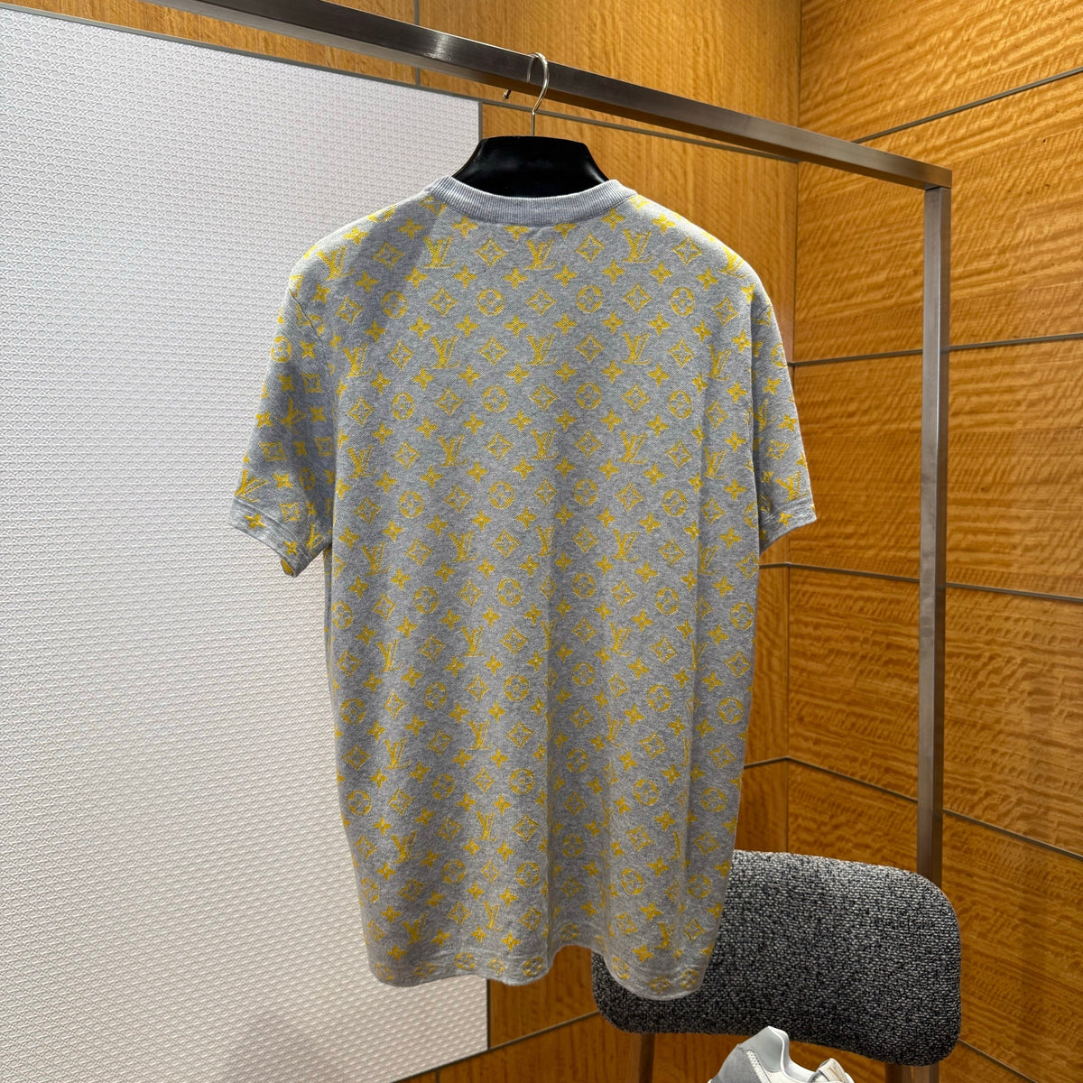 LOU T-SHIRT