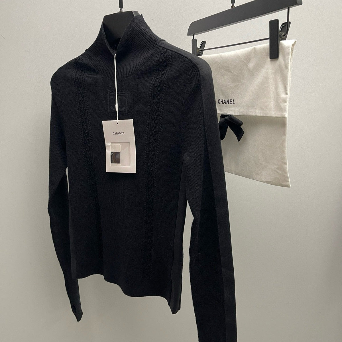 CC TURTLENECK