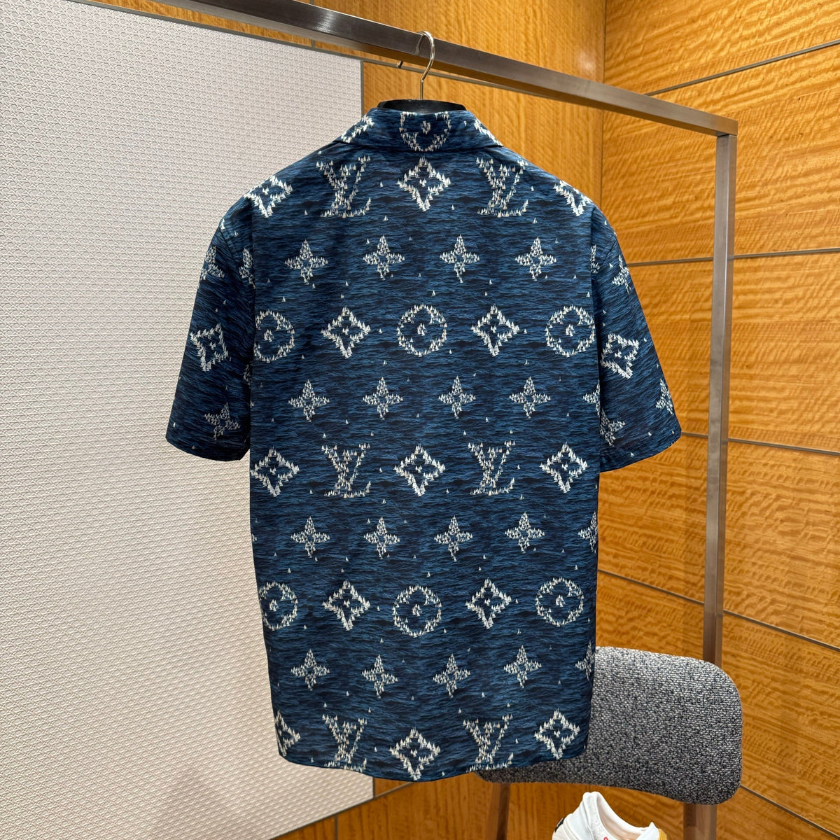 LOU SHIRT