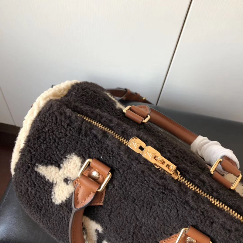 LOV2 Bags - Luxurious Bags  2656