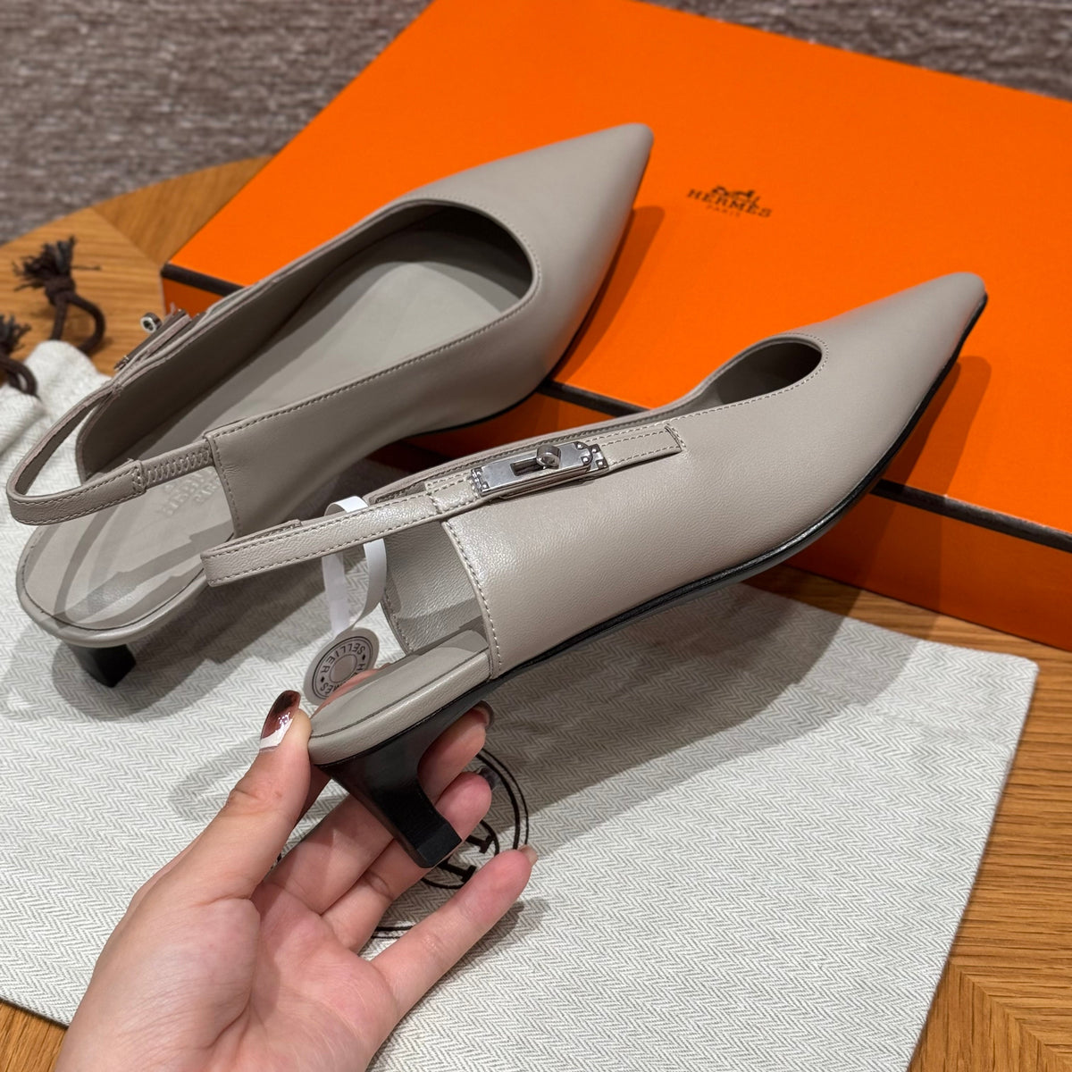 HERM LOVER 40 PUMPS