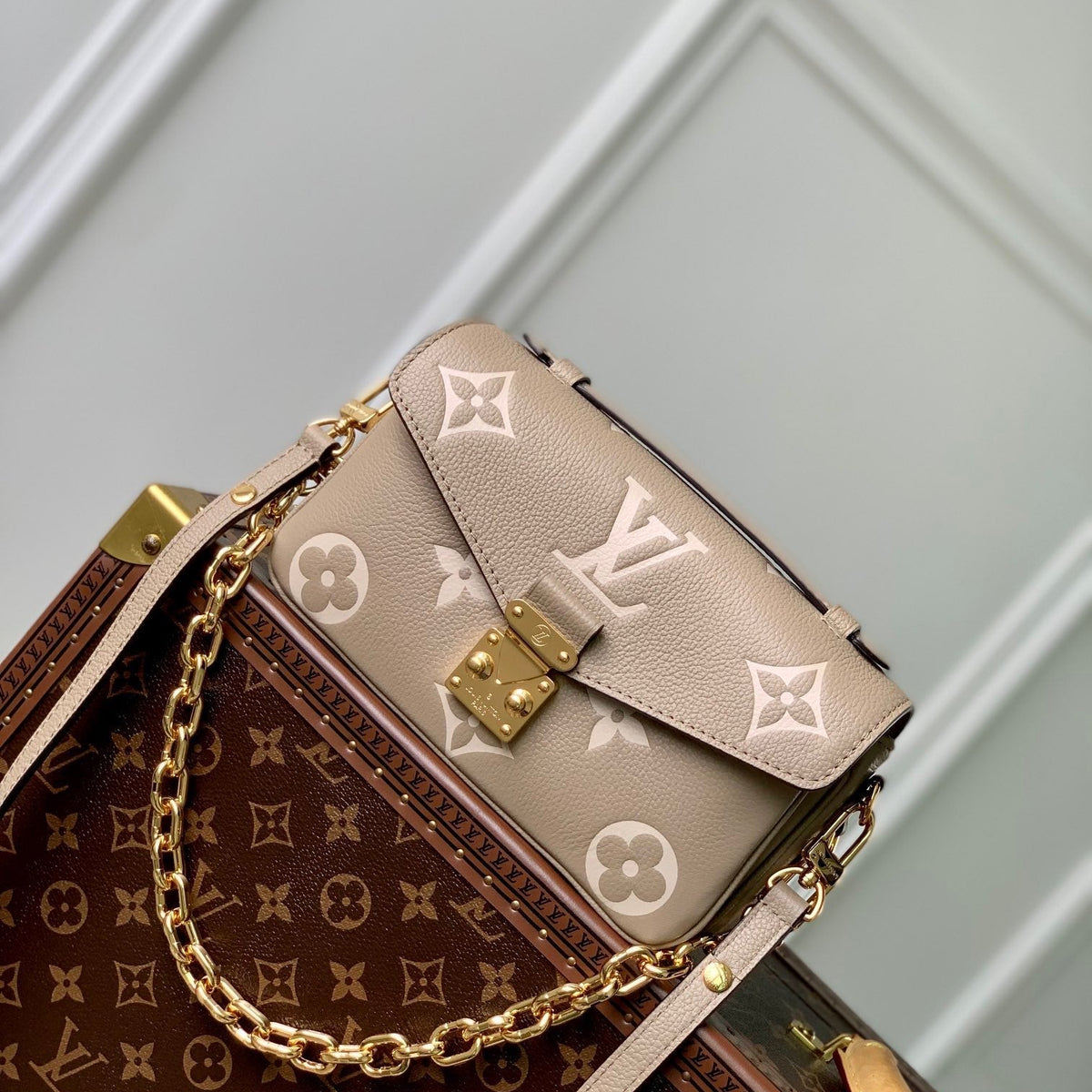 LOU POCHETTE METIS EAST WEST BAG