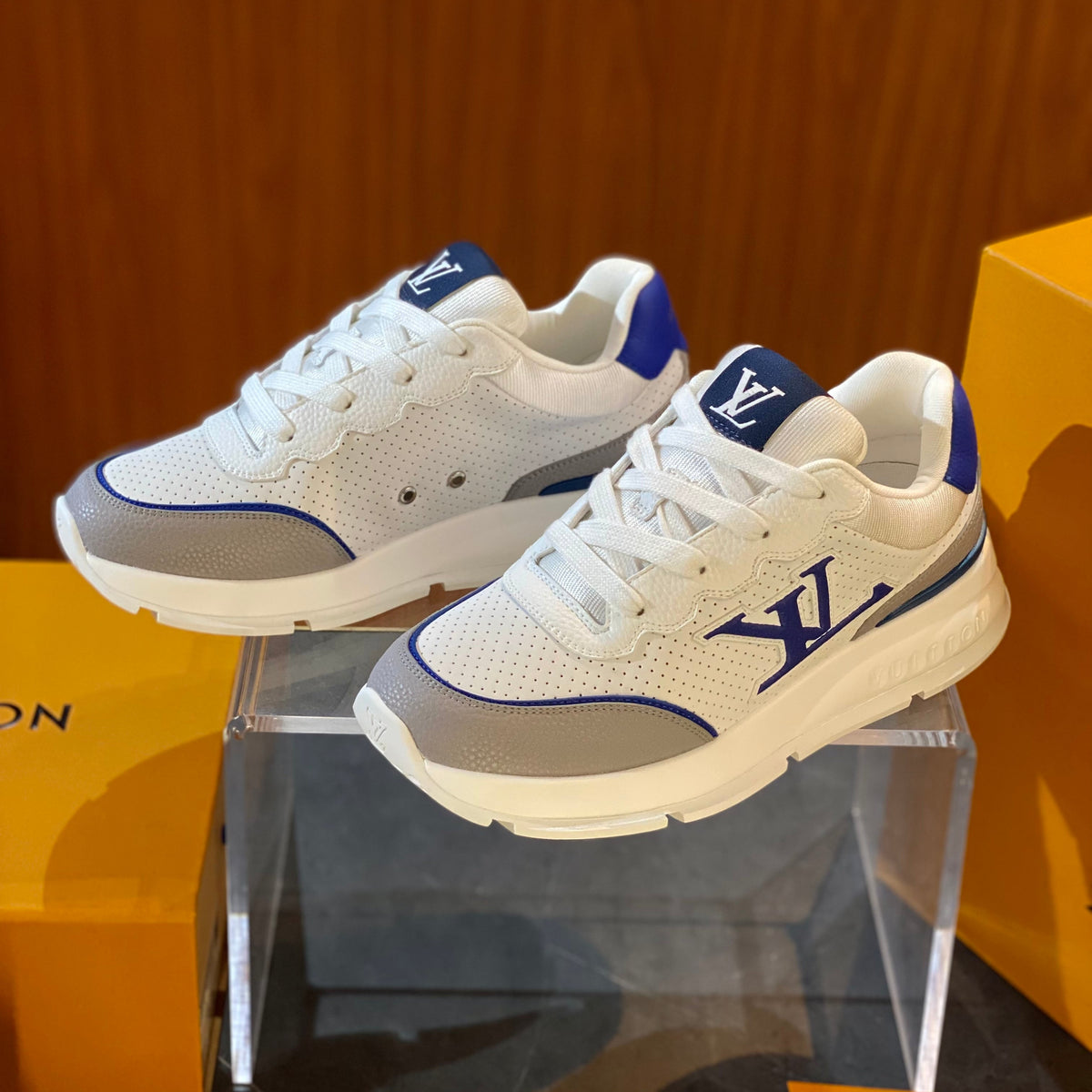 LOU CLASSIC SNEAKER