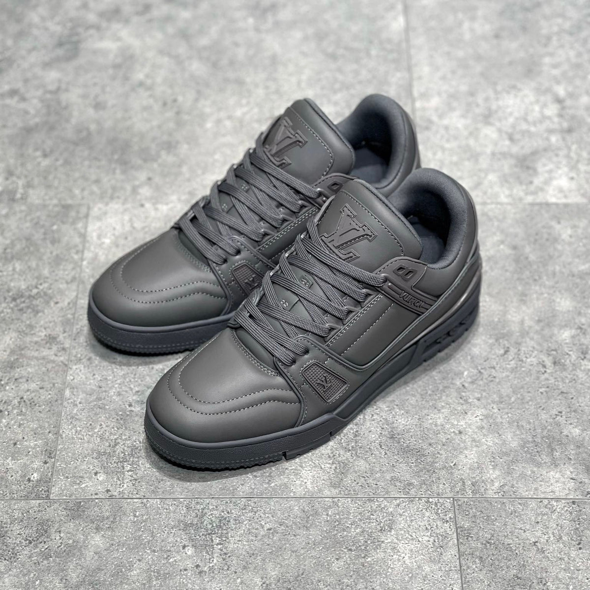 LOU TRAINERS