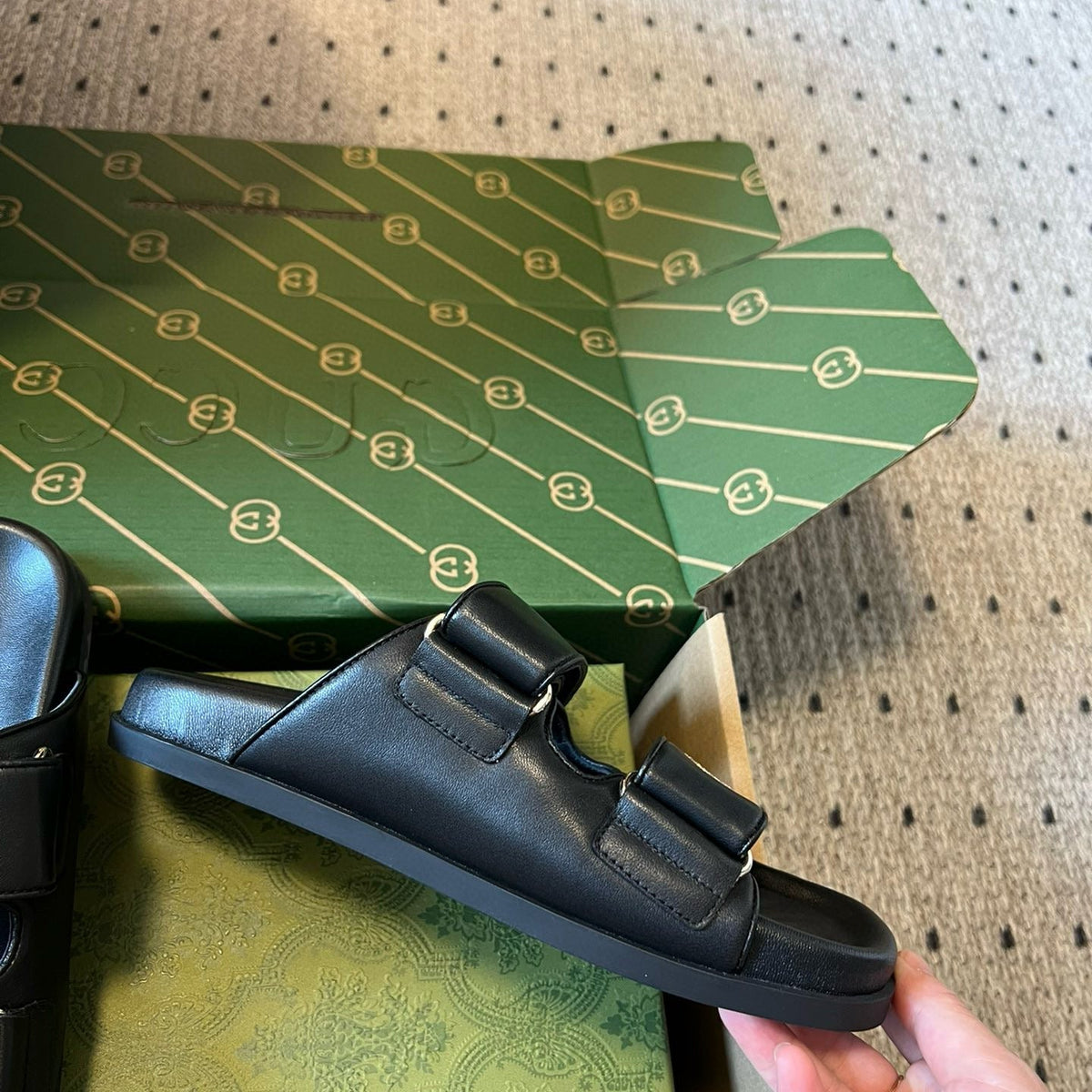 GG SANDALS