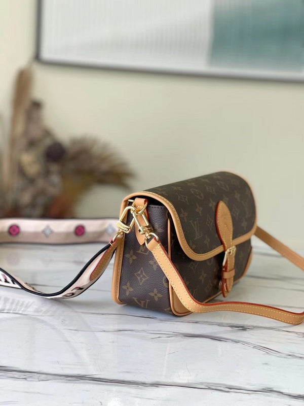 I W Fashion Lu-Vi bags - 17205
