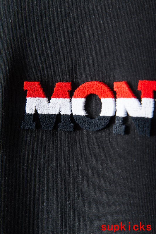 Moncler Luxury Cloth