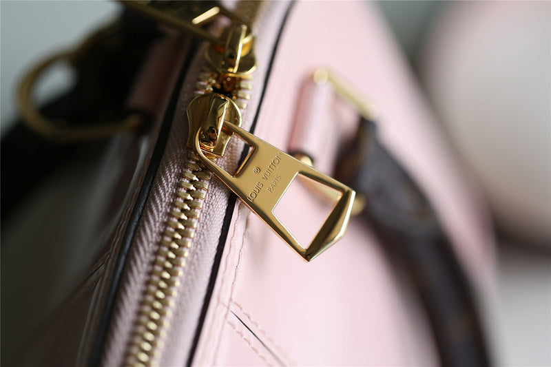 I W Fashion Lu-Vi bags - 8278
