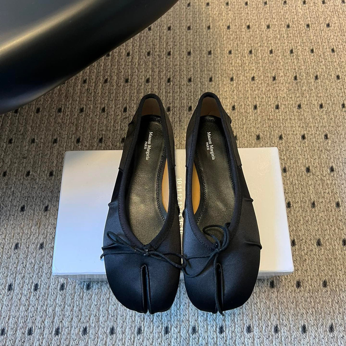 MAISON M TABI BALLET FLATS