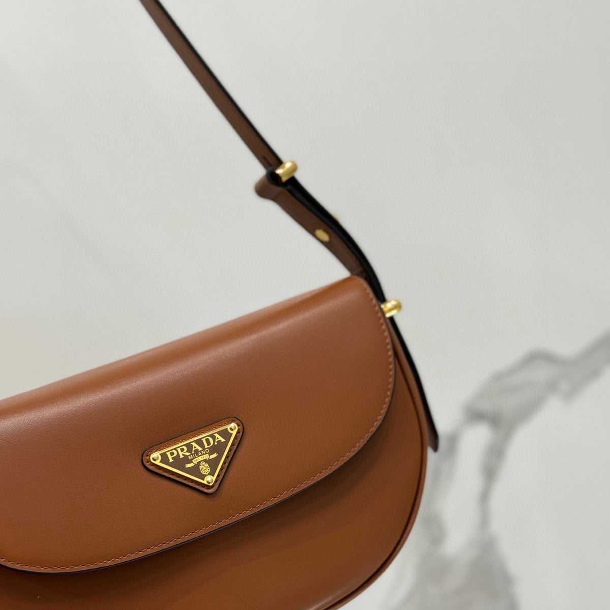 PD ARQUE SHOULDER BAG