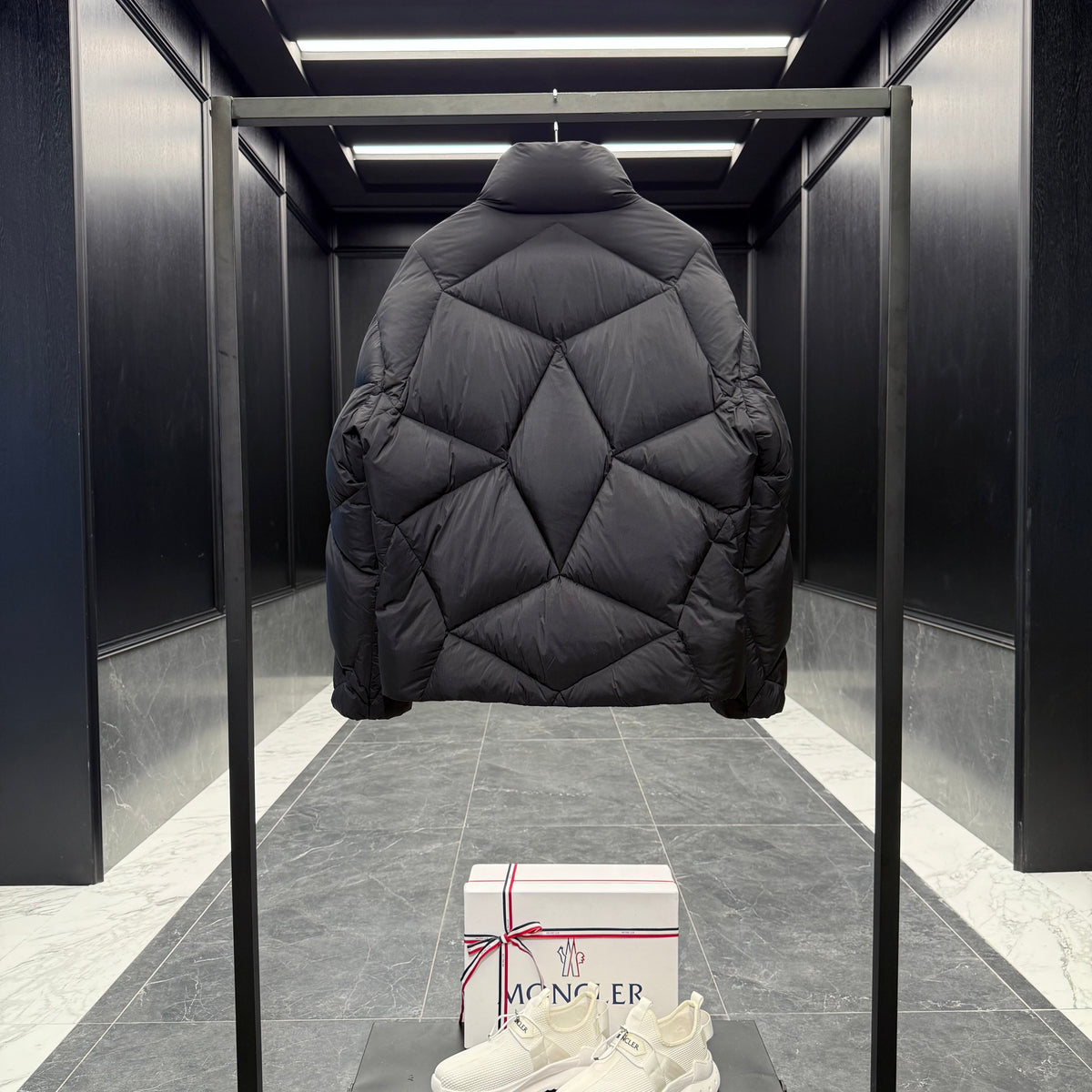 MONC VARDAR JACKET