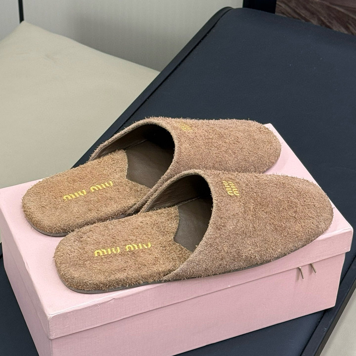 MIU M SLIPPERS