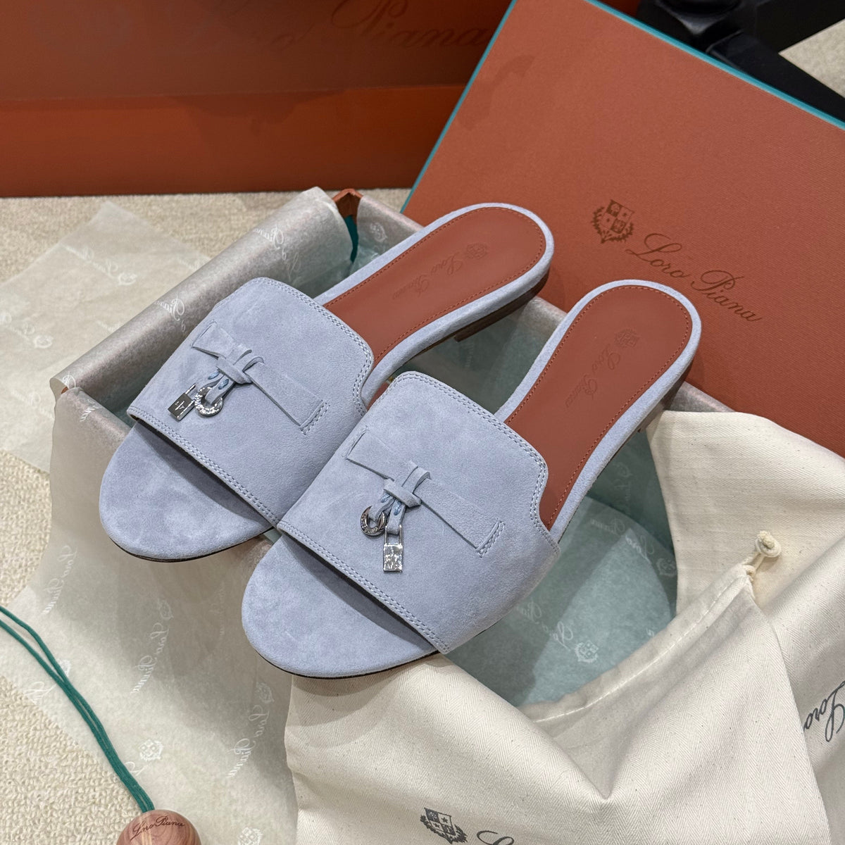 LORO P SUMMER CHARM SLIPPER