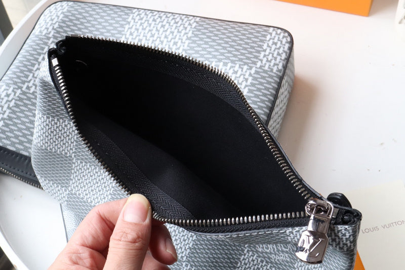 I W Fashion Lu-Vi bags - 17516