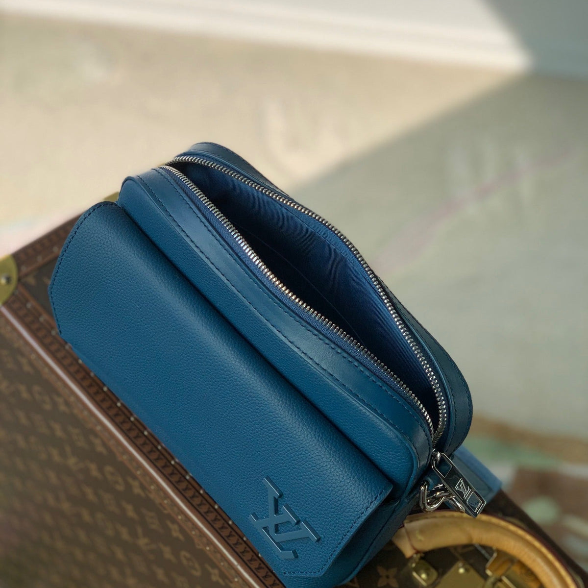 LOU FASTLINE MESSENGER BAG