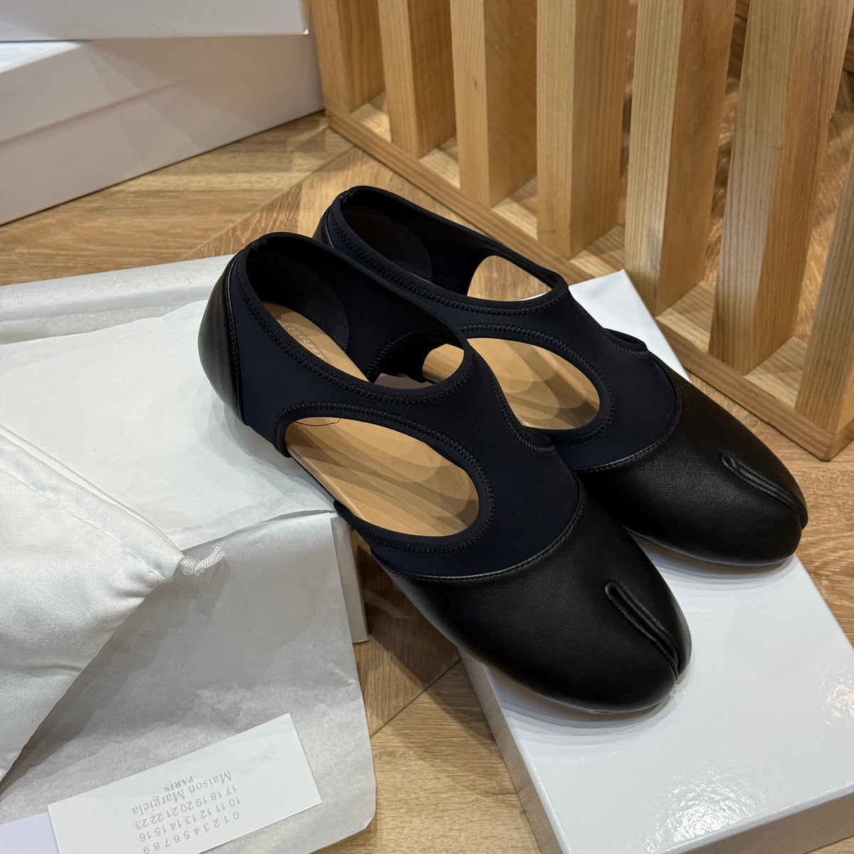 MAISON M TABI BALLET FLATS