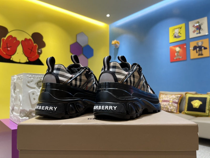 Burberry Luxury Shoes