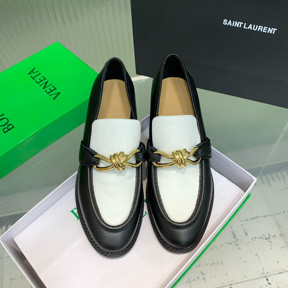 BOTT LOAFERS