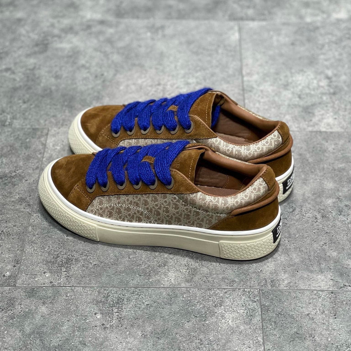 CD B33 SNEAKER