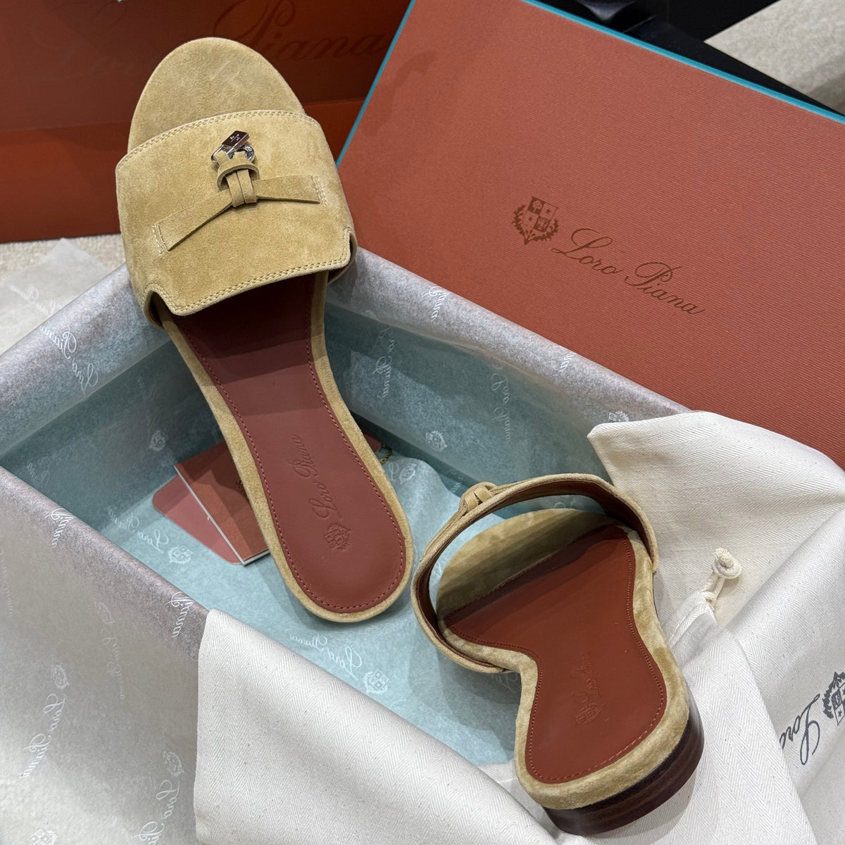 LORO P SUMMER CHARM SLIPPER