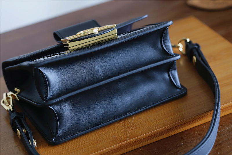I W Fashion Lu-Vi bags - 8130