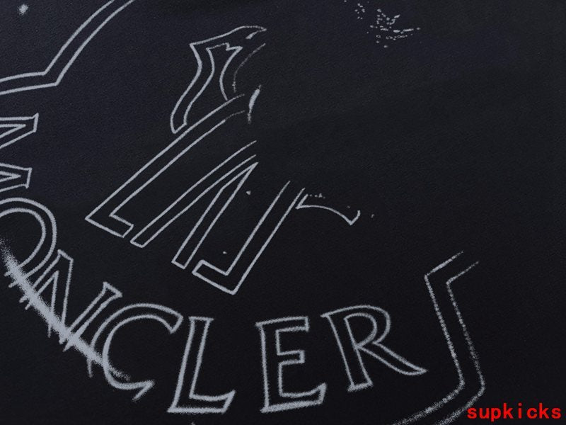 Moncler Luxury Cloth