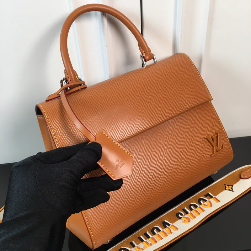I W Fashion Lu-Vi bags - 17239