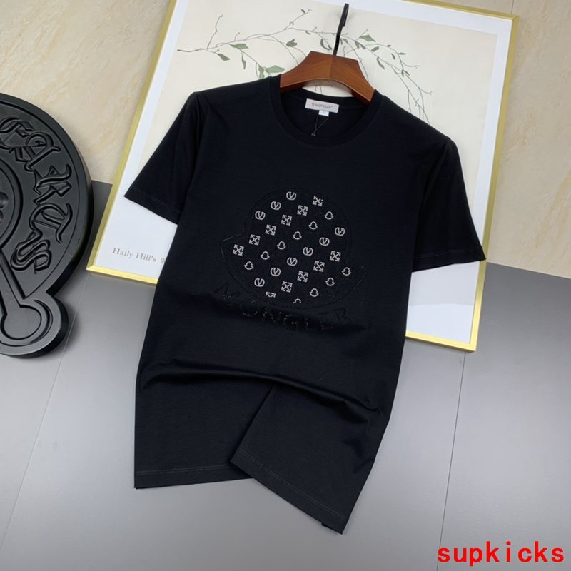 Moncler Luxury Cloth