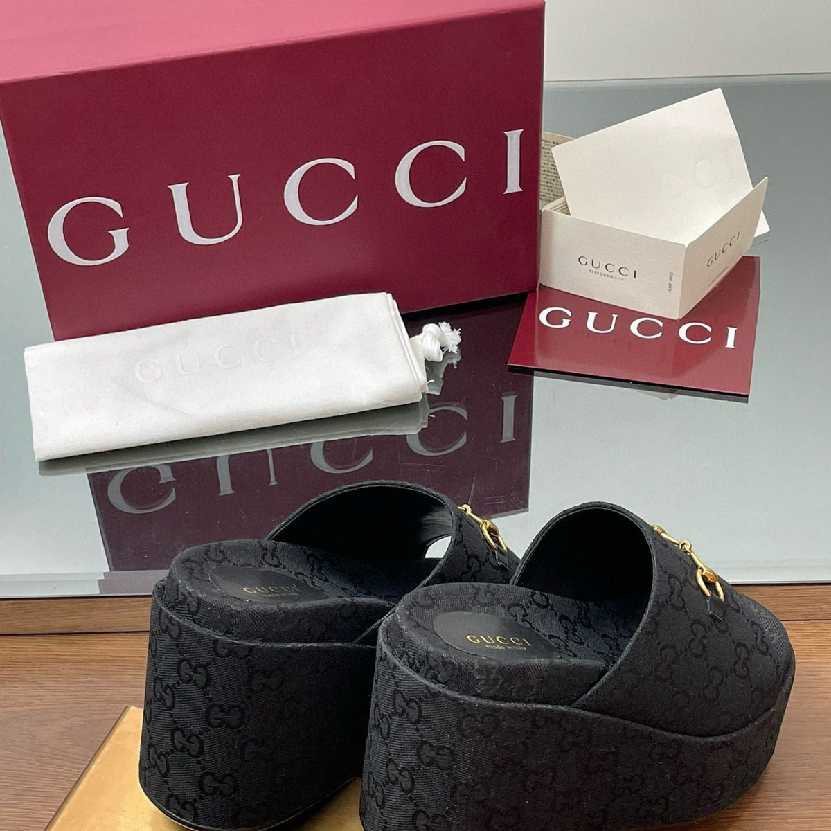 GG WEDGE SANDALS