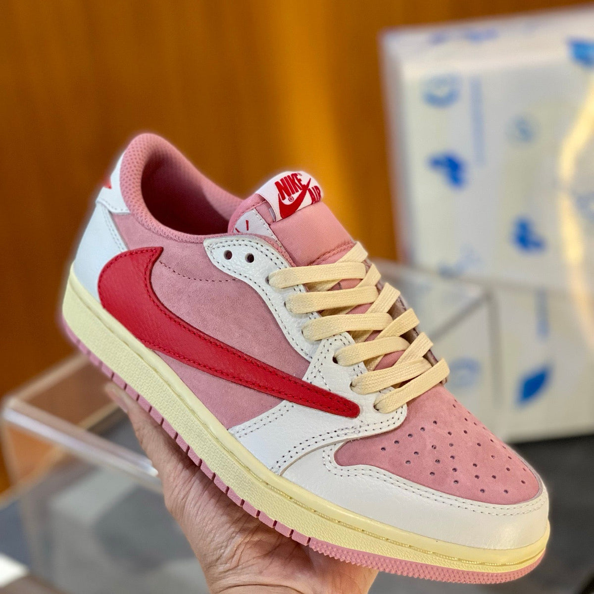 TRAVIS S x JORDAN 1 LOW SNEAKERS