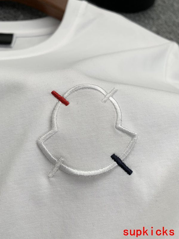 Moncler Luxury Cloth