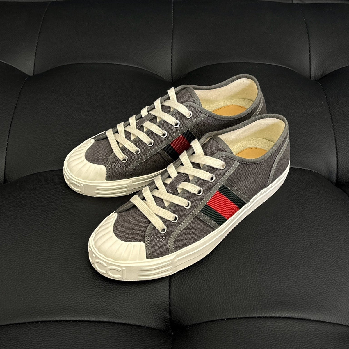 GG SNEAKERS