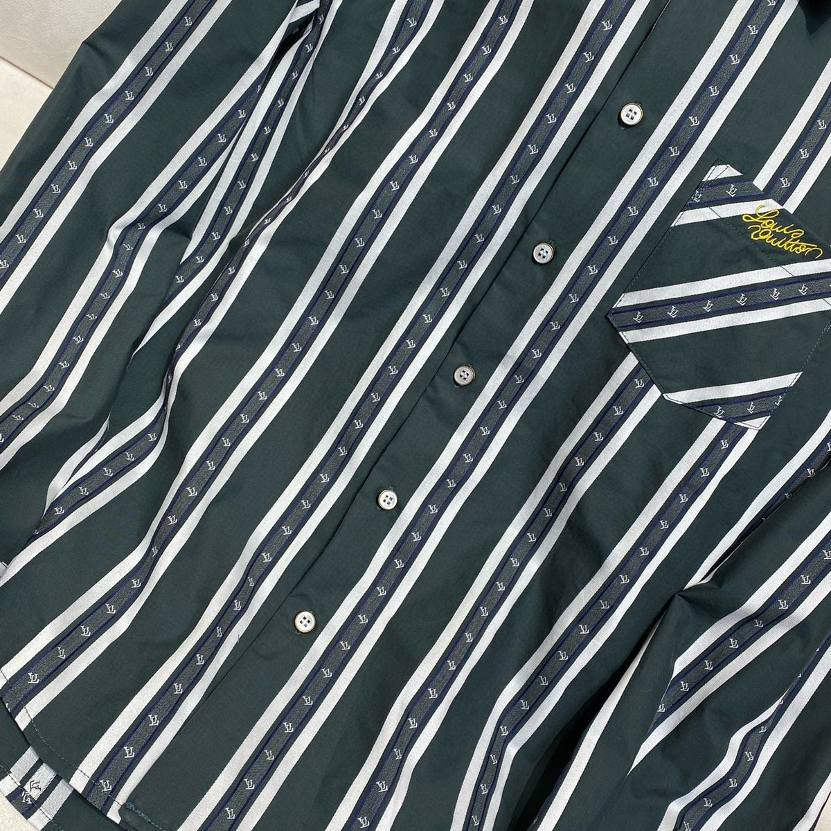 LOU SHIRT