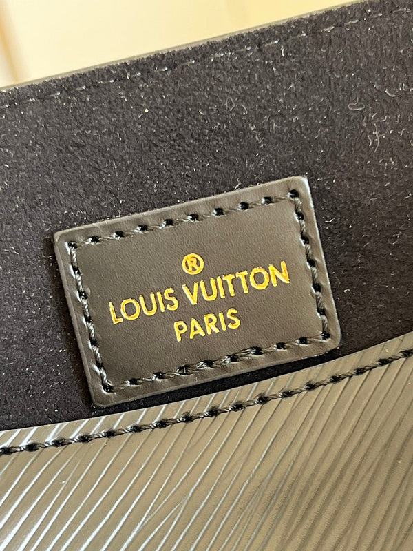 I W Fashion Lu-Vi bags - 17292