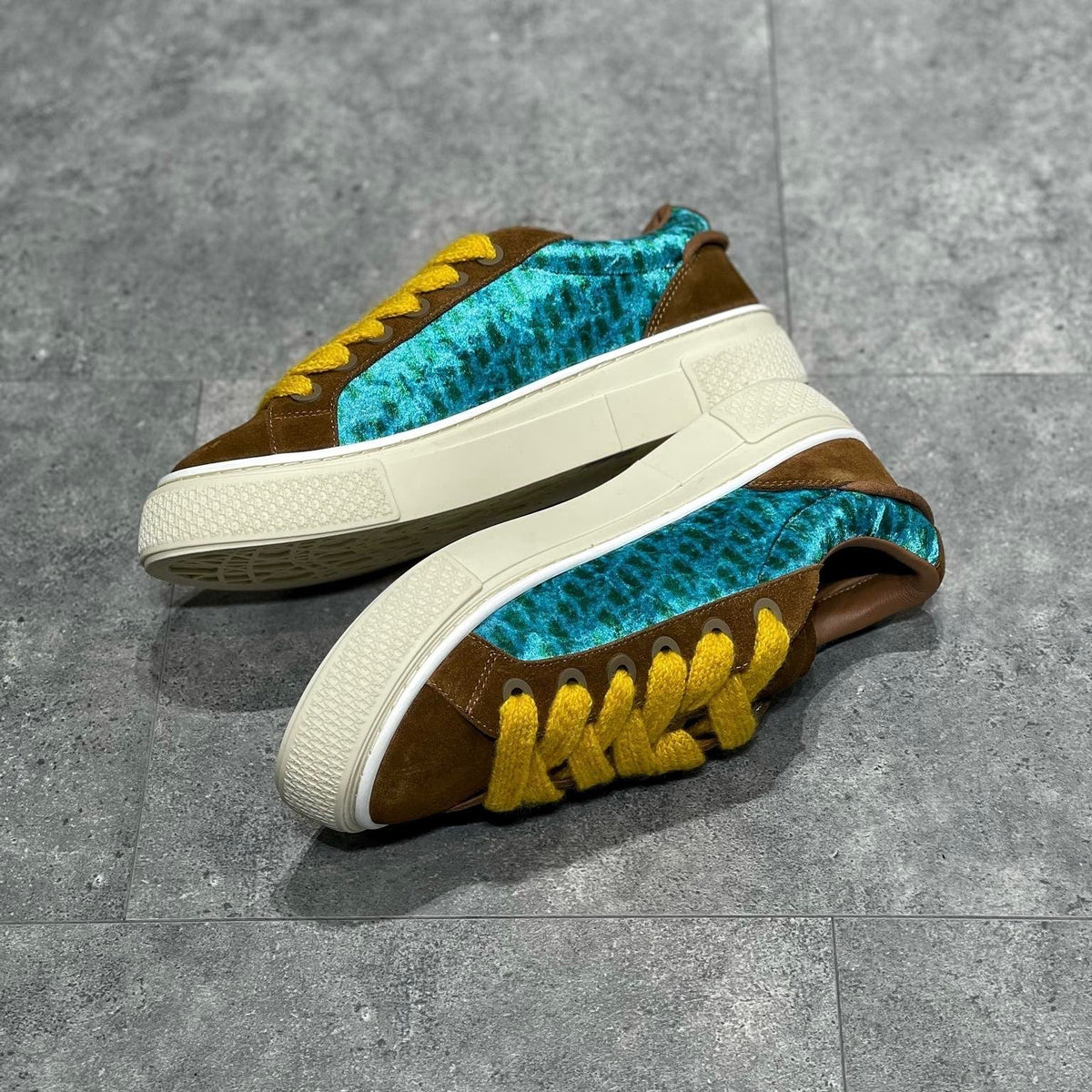 CD B33 SNEAKER
