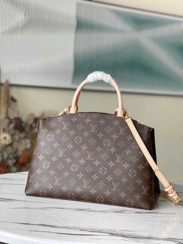 I W Fashion Lu-Vi bags - 17320