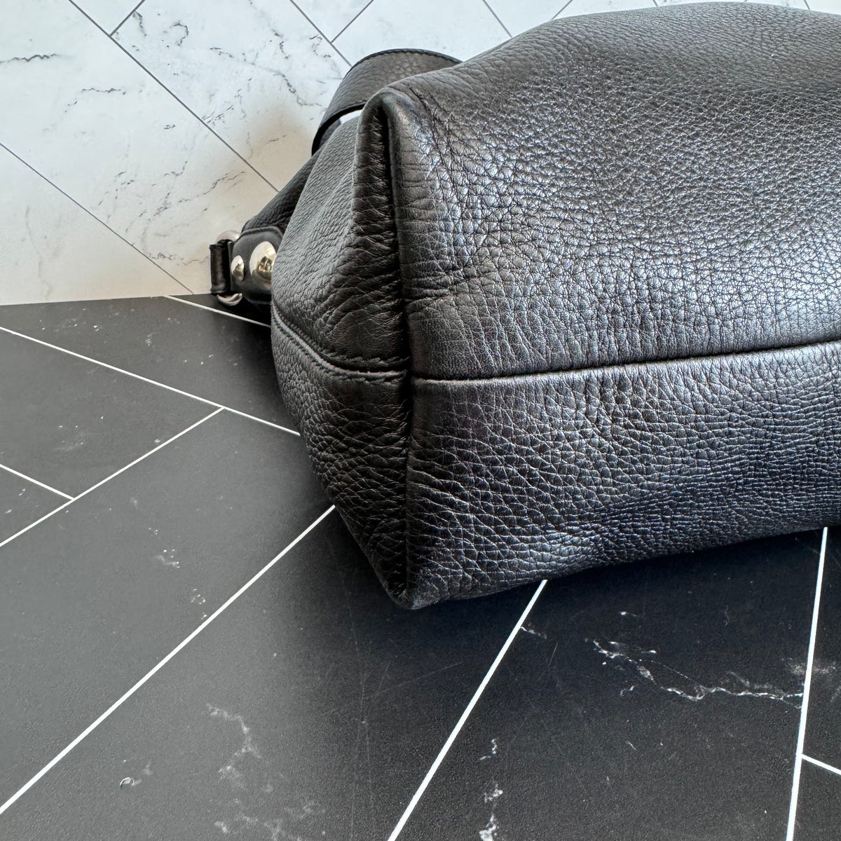 Gucci Black Leather Icon Bit Hand Bag