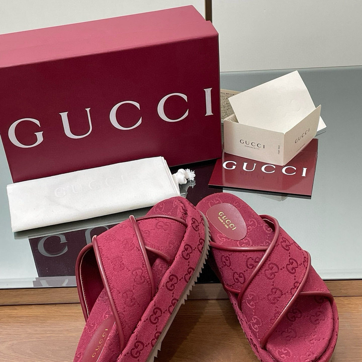 GG SANDALS