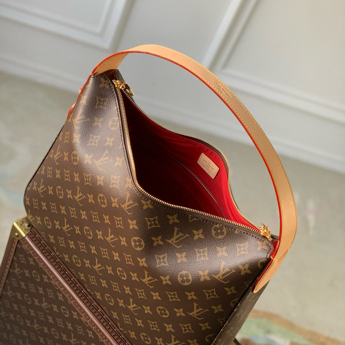 LOU SLOUCHY MM BAG