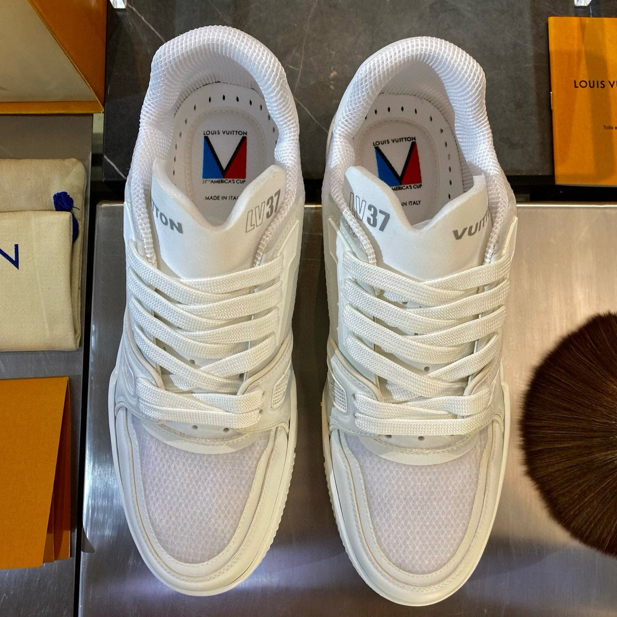 LOU TRAINERS