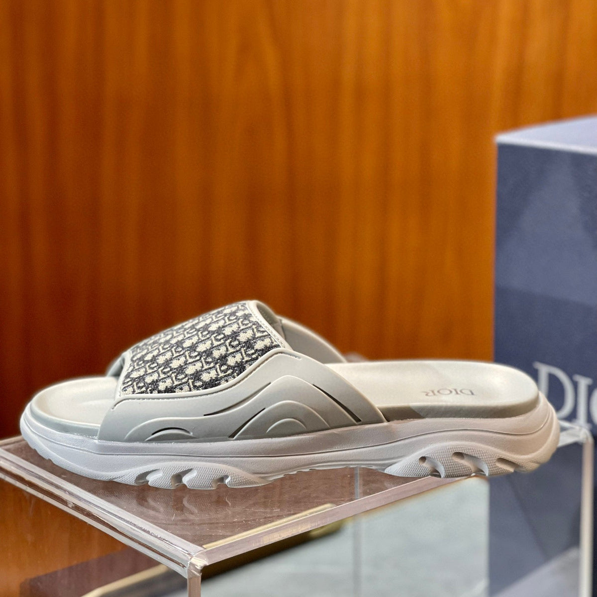 CD H-TOWN SANDALS