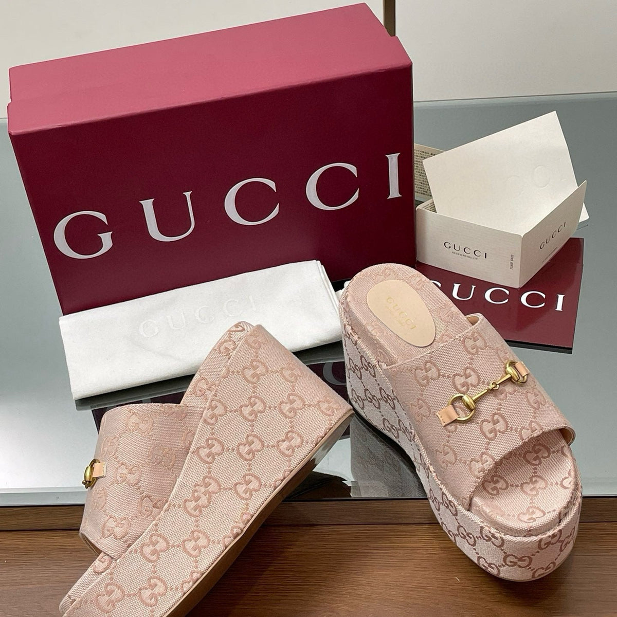 GG WEDGE SANDALS