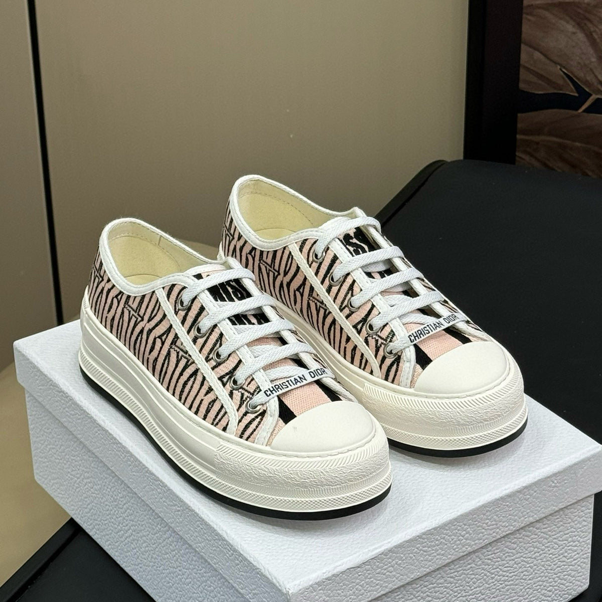 CD PLATFORM SNEAKER